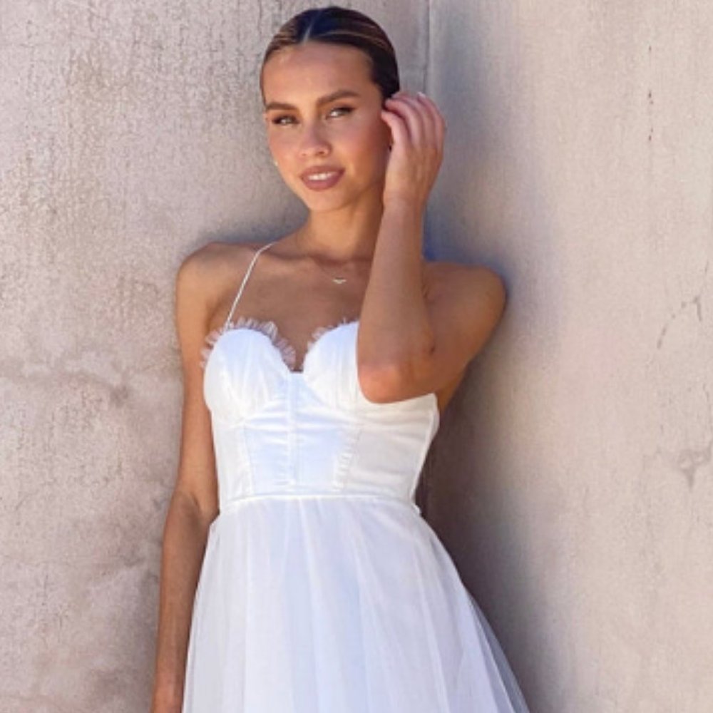 Billy J Diana Midi Dress (white)